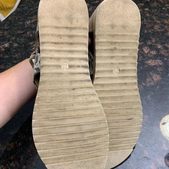 Leopard Print Sandals - Picture 3 of 3